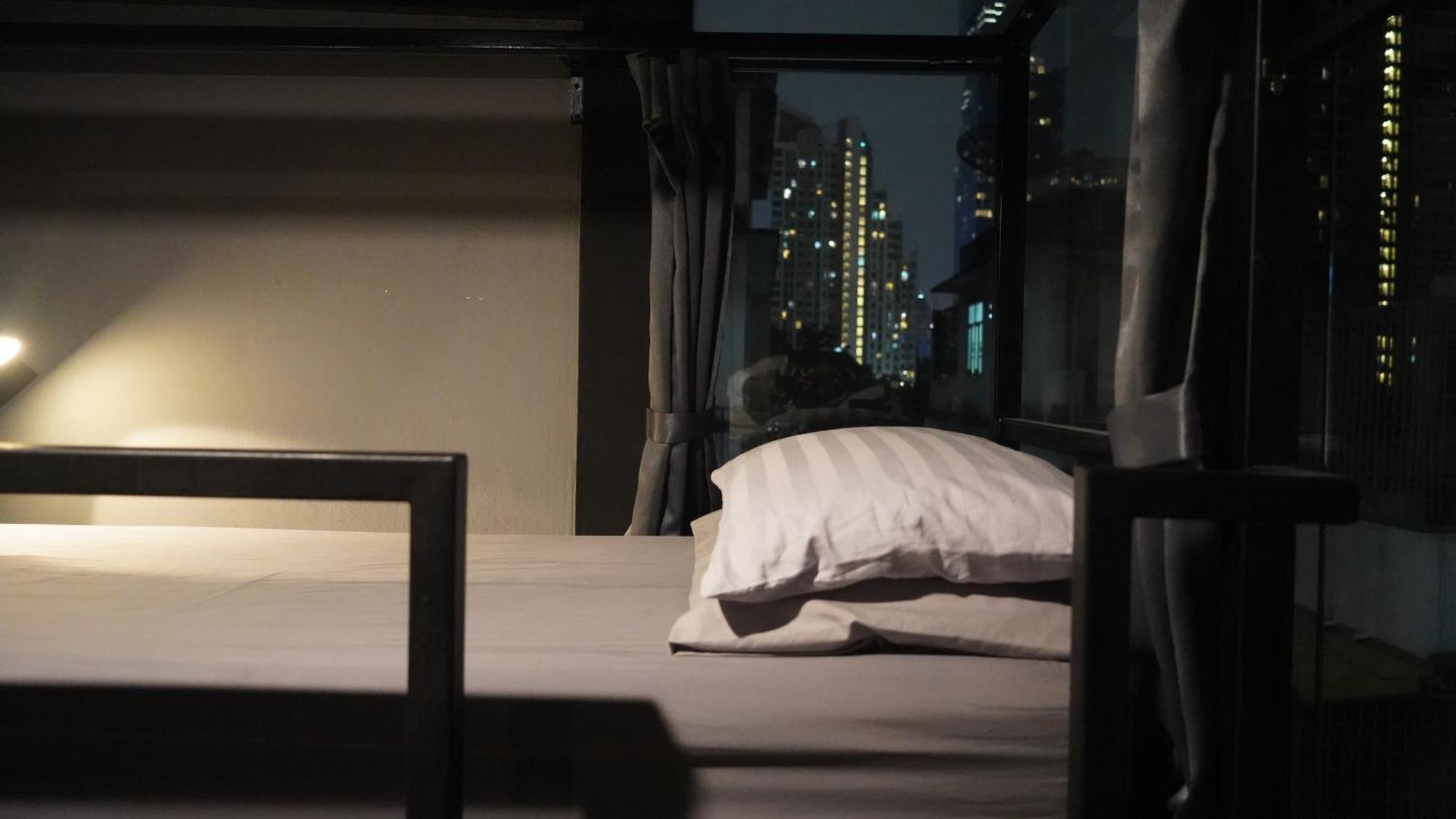 Stay At Pan Hostel Bangkok Bagian luar foto