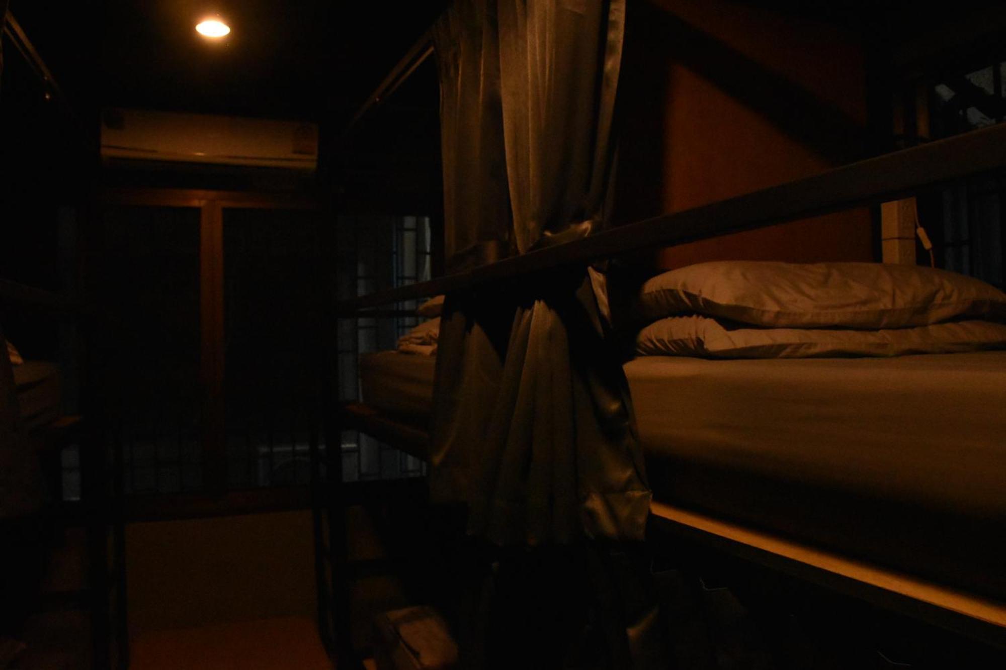Stay At Pan Hostel Bangkok Bagian luar foto