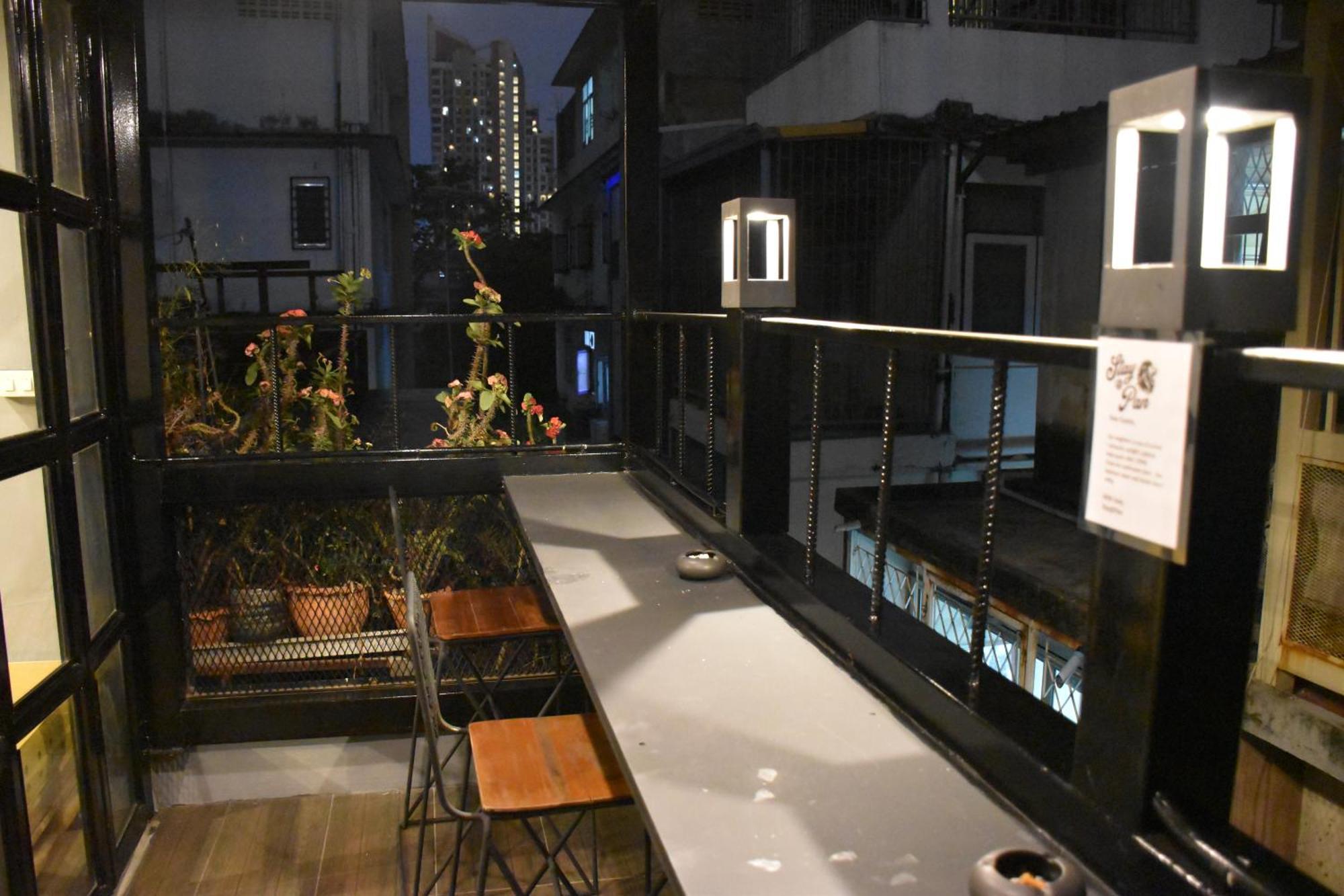 Stay At Pan Hostel Bangkok Bagian luar foto