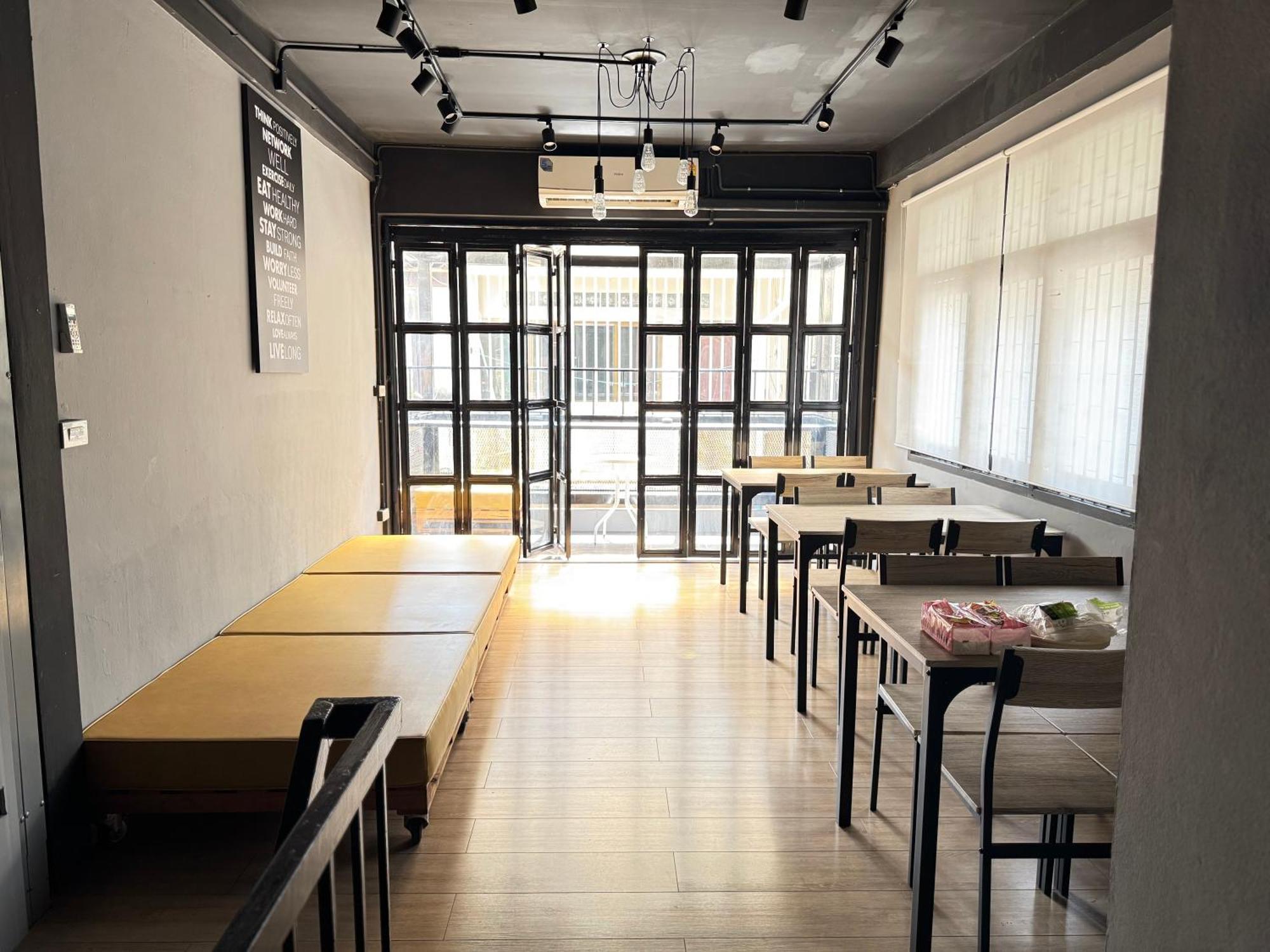Stay At Pan Hostel Bangkok Bagian luar foto