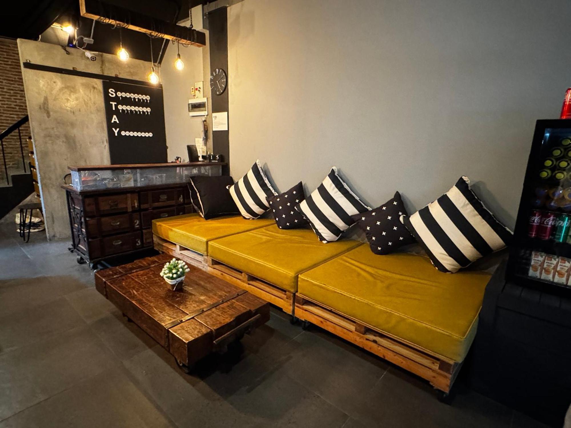 Stay At Pan Hostel Bangkok Bagian luar foto